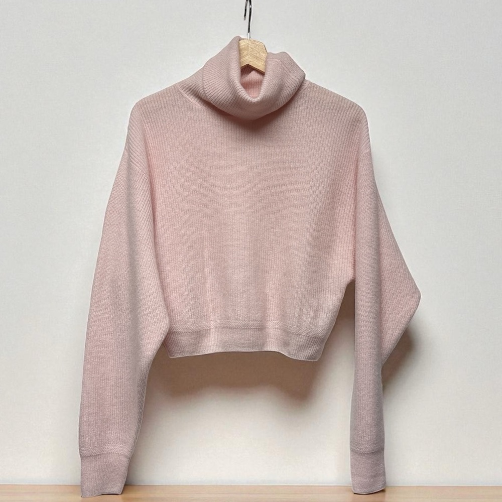 Crush 100% Cashmere cropped Turtleneck Sweater
